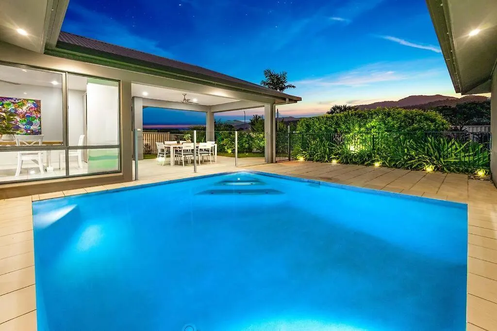 Family Paradise Elegant 4Br King Bed Heated Pool And Bbq Villa Trinity Beach
