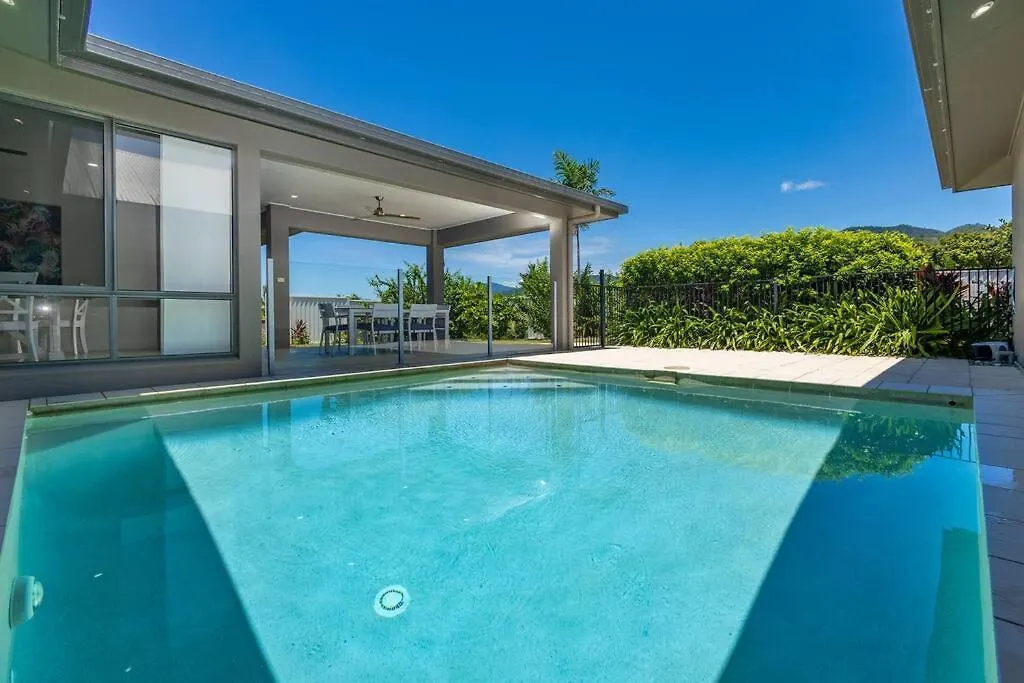 Family Paradise Elegant 4Br King Bed Heated Pool And Bbq Villa Trinity Beach Casa vacanze