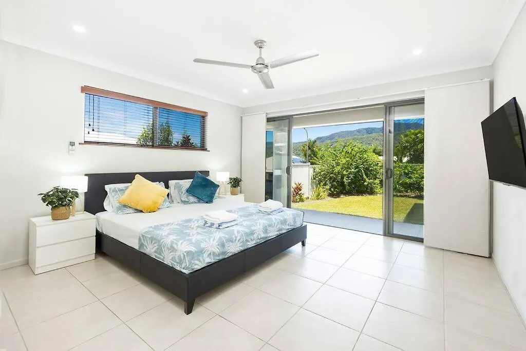 Family Paradise Elegant 4Br King Bed Heated Pool And Bbq Villa Trinity Beach Australia