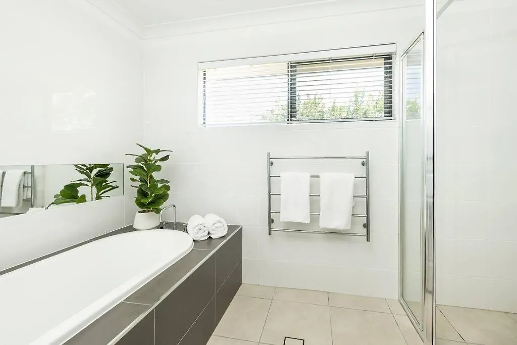 Family Paradise Elegant 4Br King Bed Heated Pool And Bbq Villa Trinity Beach